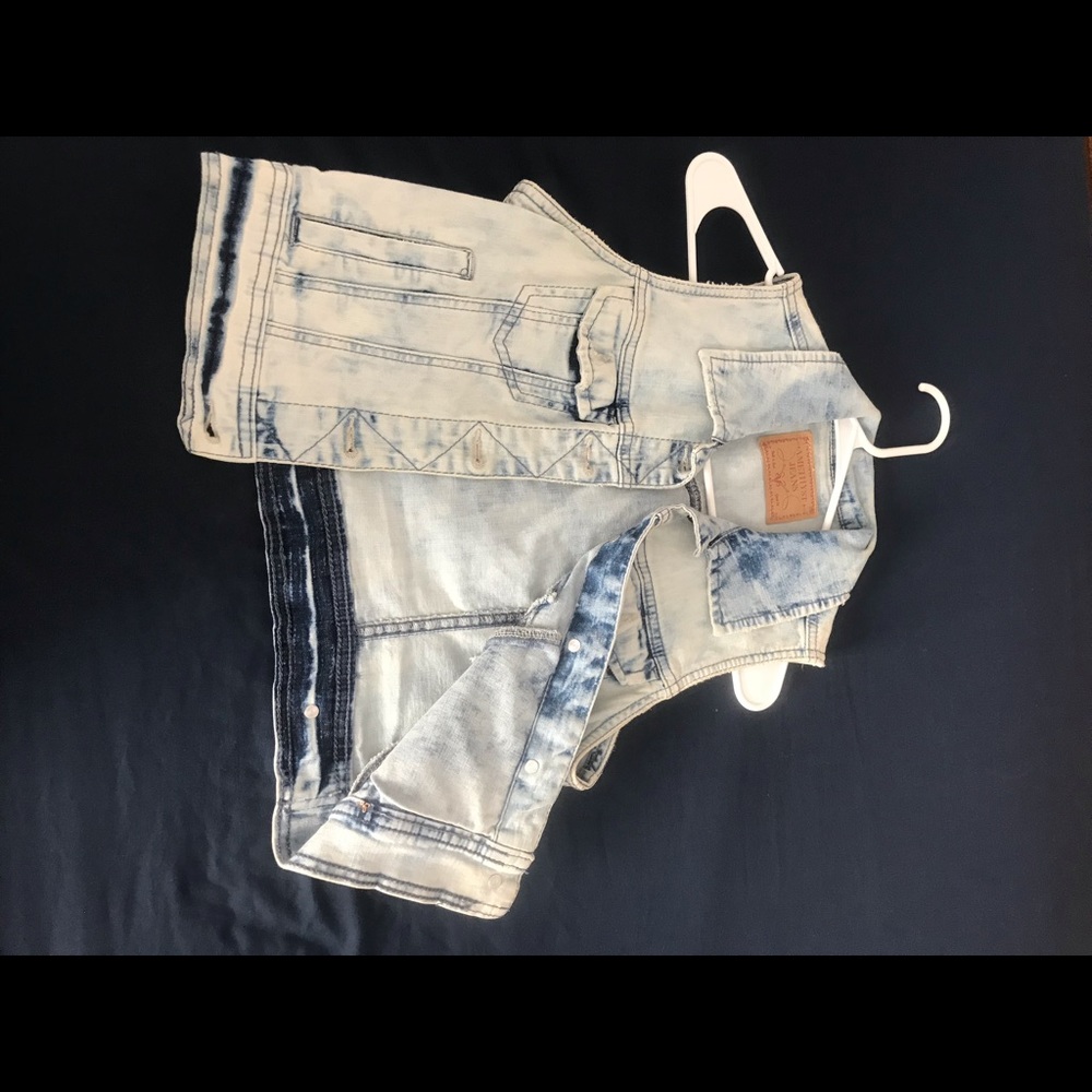 Jean Vest